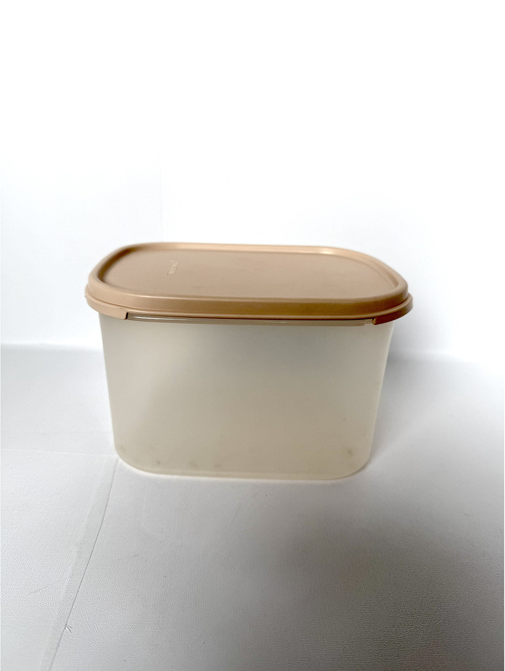 Tupperware Rectangular Food Storage Container with Lid - Beige and Cream